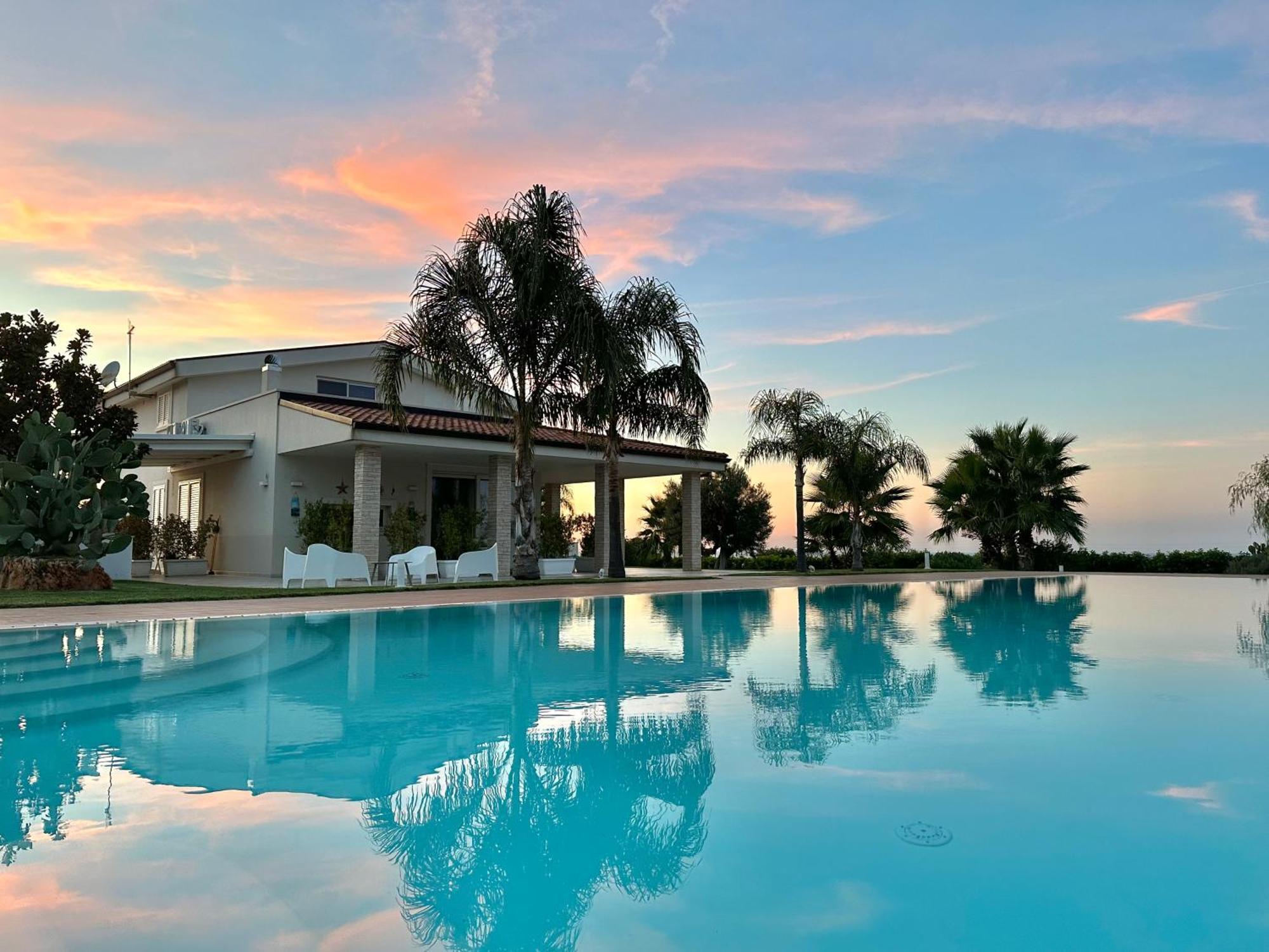 Villa Maria - Apartments In Villa With Pool Polignano a Mare Buitenkant foto